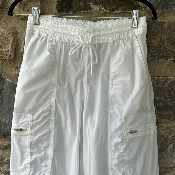 Athleta Womens Pants White Nylon Parachute Cargo Jogger Pull On Bottoms Size 0P - Picture 2 of 7